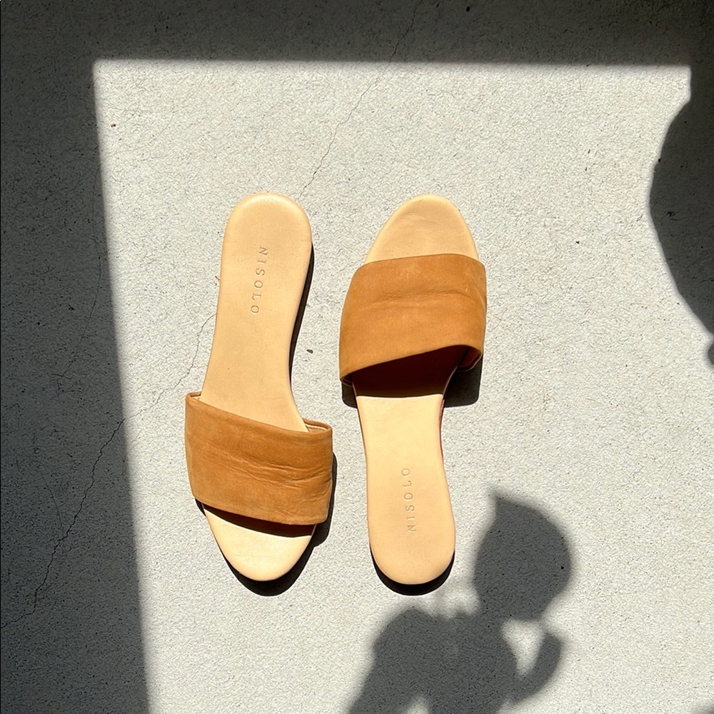 Nisolo Tan Minimalist Sandals